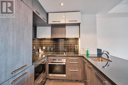 2910 - 8 THE ESPLANADE , Toronto, Ontario M5E 0A6 3