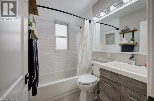 White subway tile shower surround with a window - 37 Margaret Avenue N, Waterloo, ON 
