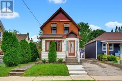 27 FOURTH AVENUE  St. Thomas, ON N5R 4H1