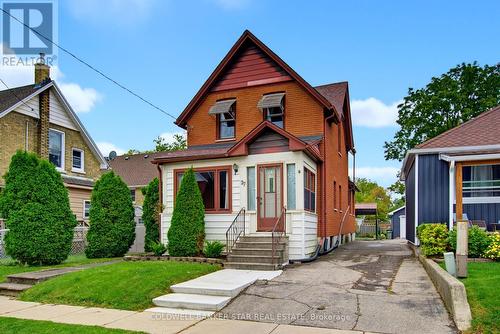 27 FOURTH AVENUE  St. Thomas, ON N5R 4H1