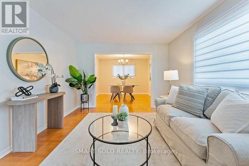 853 Apple Gate Court, Mississauga, ON 
