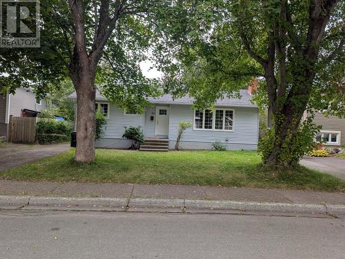 32 DUNDAS Street , ST. JOHN'S, Newfoundland & Labrador A1B 1X2 1