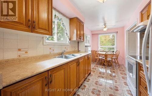 875 Messenger Meadow Drive, Mississauga, ON 