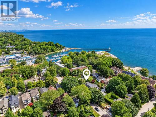 32 ANDERSON STREET  Oakville, ON L6K 1A5