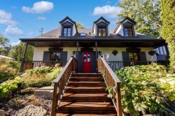 11 Av. Phillips  Senneville, QC H9X 3X8