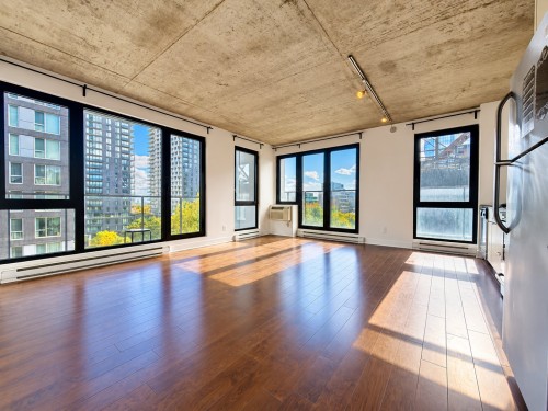 745-1414 Rue Chomedey , Montréal (Ville-Marie), QC H3H 0A2 2