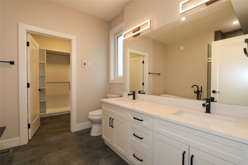 724 St Mary River Drive, Kimberley, BC 