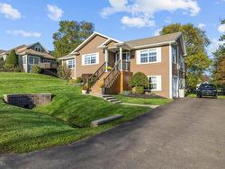 18 Cedar Avenue  Charlottetown, PE C1A 6K4