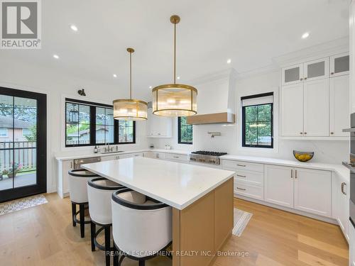 260 Kent Crescent, Burlington, ON 