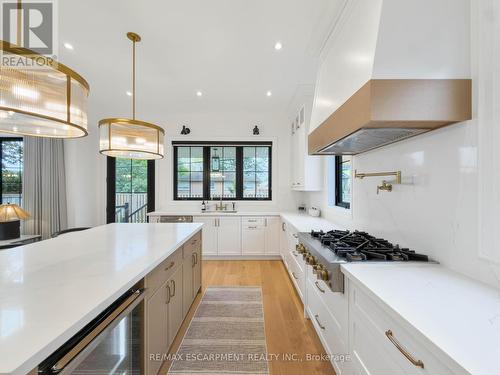 260 Kent Crescent, Burlington, ON 