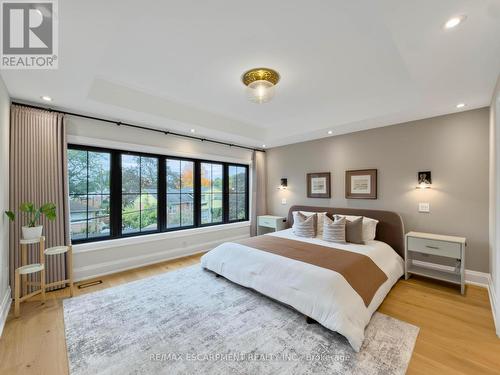 260 Kent Crescent, Burlington, ON 