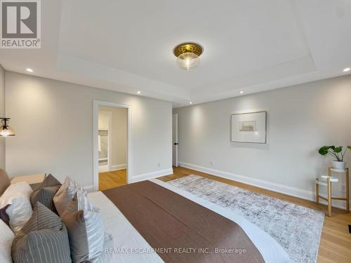 260 Kent Crescent, Burlington, ON 