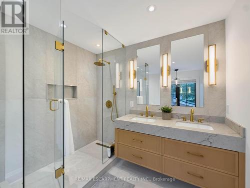 260 Kent Crescent, Burlington, ON 