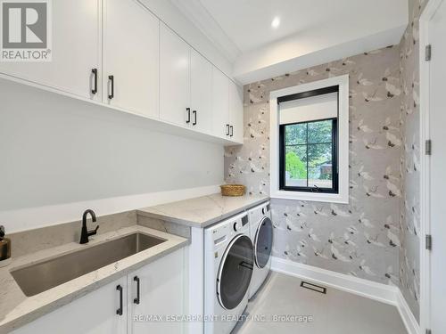 260 Kent Crescent, Burlington, ON 