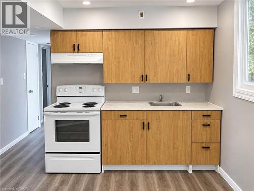 93 BRYBECK Crescent Unit# C , Kitchener, Ontario N2M 2C5 3