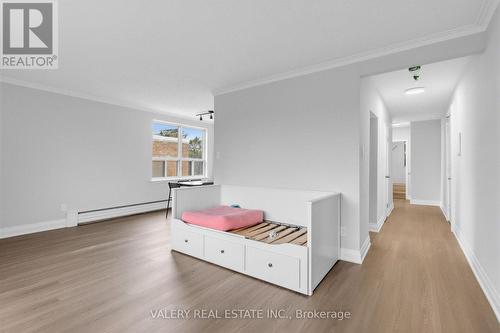 5 - 12 WESTGATE BOULEVARD , Toronto, Ontario M3H 1N6 2