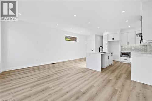 48 Melbourne Street, Hamilton, ON 