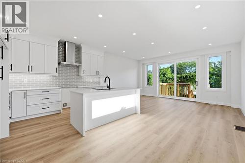 48 Melbourne Street, Hamilton, ON 