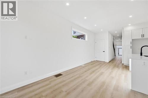 48 Melbourne Street, Hamilton, ON 