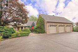 15 LOBRAICO LANE  Whitchurch-Stouffville, ON L4A 7X5