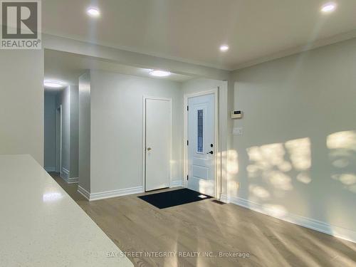 207 MAPLE AVENUE , Richmond Hill, Ontario L4C 2J4 3