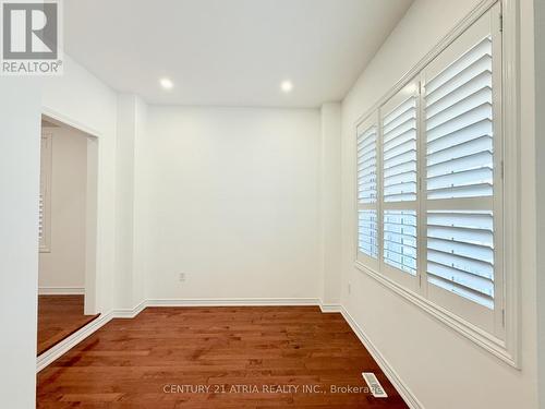 7 TIGLIO ROAD , Vaughan, Ontario L4H 0M1 5