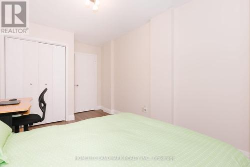2419 Cashmere Avenue, Mississauga, ON 