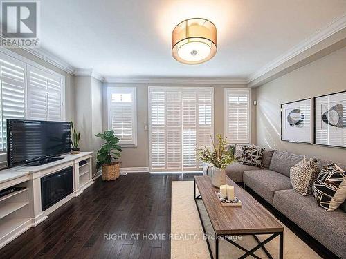 2468 SCHOLARS COMMON , Burlington, Ontario L7P 2W2 4
