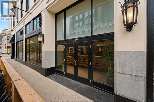267 PELISSIER STREET Unit# 403 , Windsor, Ontario N9A 4K2 4