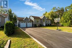 4 FATIMA COURT  Wasaga Beach, ON L9Z 1K9