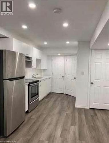 3 INNSWOOD Place Unit# Lower , Hamilton, Ontario L8W 2V3 3