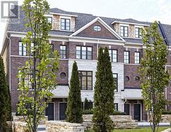 20 EARLINGTON AVENUE  Toronto, ON M8X 0B7
