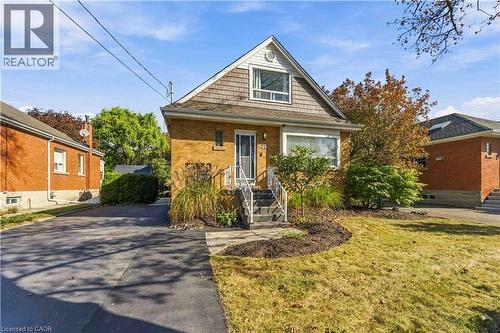41 SHARON Avenue Unit# Main Floor , Hamilton, Ontario L8T 1E2 4