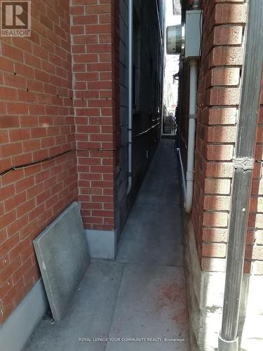 LOWER - 10 ULSTER STREET , Toronto, Ontario M5S 1E2 3