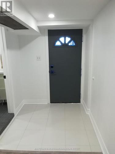 LOWER - 10 ULSTER STREET , Toronto, Ontario M5S 1E2 5
