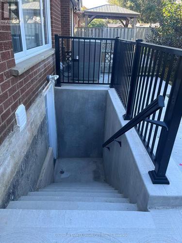 21 HARTFORD TRAIL , Brampton, Ontario L6W 4K2 3