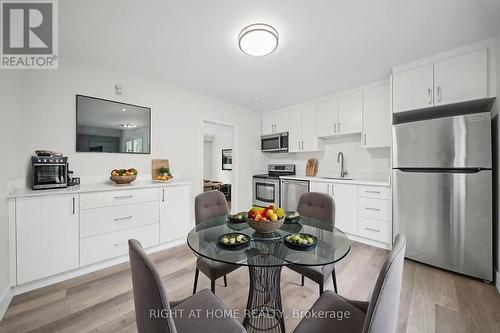 3 - 32 VANEVERY STREET , Toronto, Ontario M8V 1Y6 2