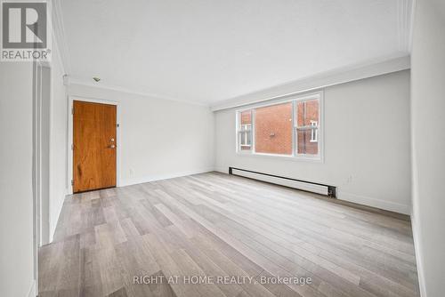 3 - 32 VANEVERY STREET , Toronto, Ontario M8V 1Y6 5