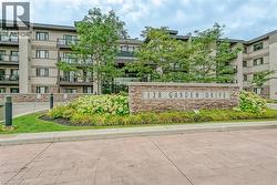128 GARDEN Drive Unit# 102 Oakville, ON L6K 0H7