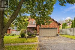 25 COULTON COURT  Whitby, ON L1N 7A9