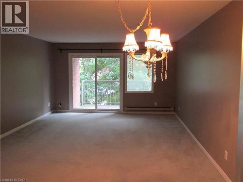 5 NIAGARA Street Unit# 203 , Grimsby, Ontario L3M 5A3 3
