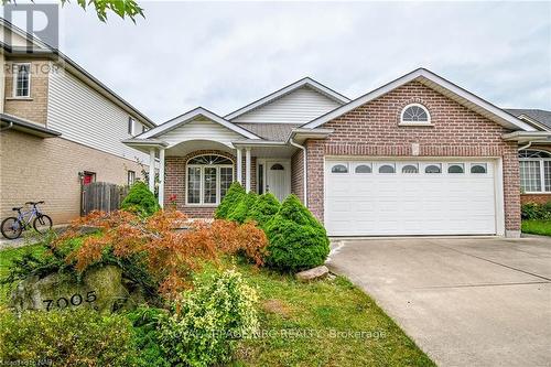 7005 KELLY DRIVE , Niagara Falls (Forestview), Ontario L2H 3J9 3