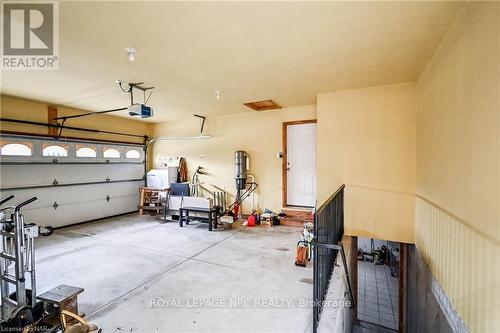 7005 KELLY DRIVE , Niagara Falls (Forestview), Ontario L2H 3J9 5