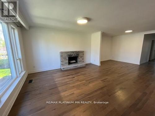 293 ELLERSLIE AVENUE , Toronto, Ontario M2R 1B6 2