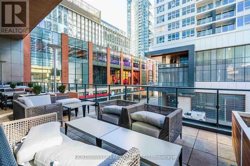 909 - 17 BATHURST STREET , Toronto, Ontario M5V 0N1 4