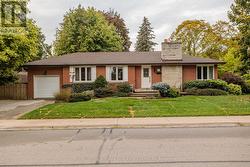 724 GEORGE STREET  Burlington, ON L7R 2W2