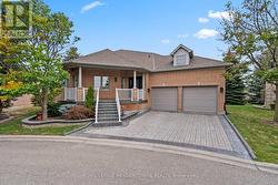 30 ORCHARD PARK GATE  Brampton, ON L6R 1W5