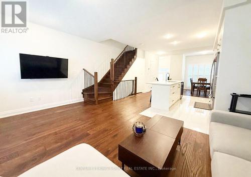 15 MAYBANK LANE  Whitchurch-Stouffville, ON L4A 4X7