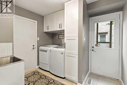 2332 Folkway Drive, Mississauga, ON 