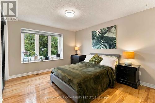 2332 Folkway Drive, Mississauga, ON 